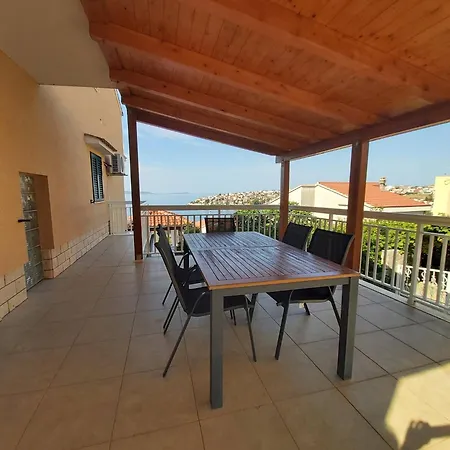 Lägenhet Infinity Pool, Stunning Sea View, 2