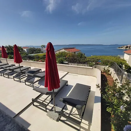Infinity Pool, Stunning Sea View, 2 *
